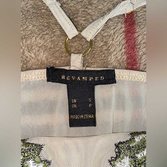 Beautiful Floral Embroidered Bodysuit - Picture 2 of 3